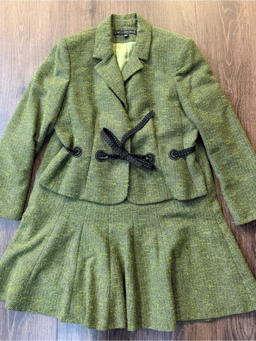 Nipon Boutique Olive Green Tweed Jacket and Skirt Set 12P Poly Blend